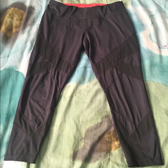 Zella intersect capris - Picture 3 of 4